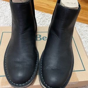 L.L. Bean Women's Stonington Chelseas, Leather